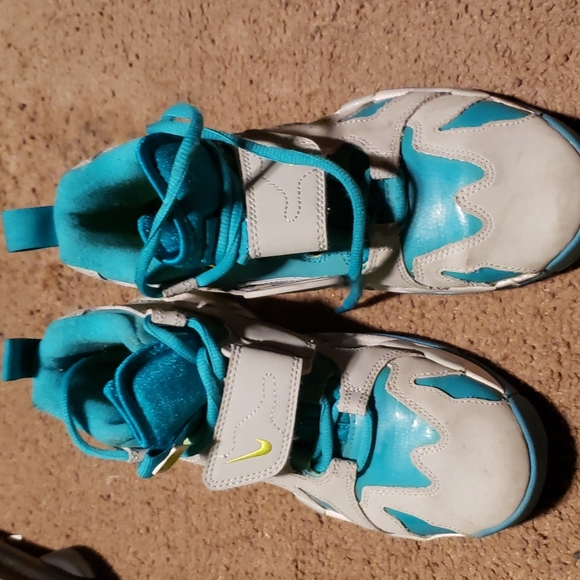 Big boy upper nike sneaker - Picture 2 of 4